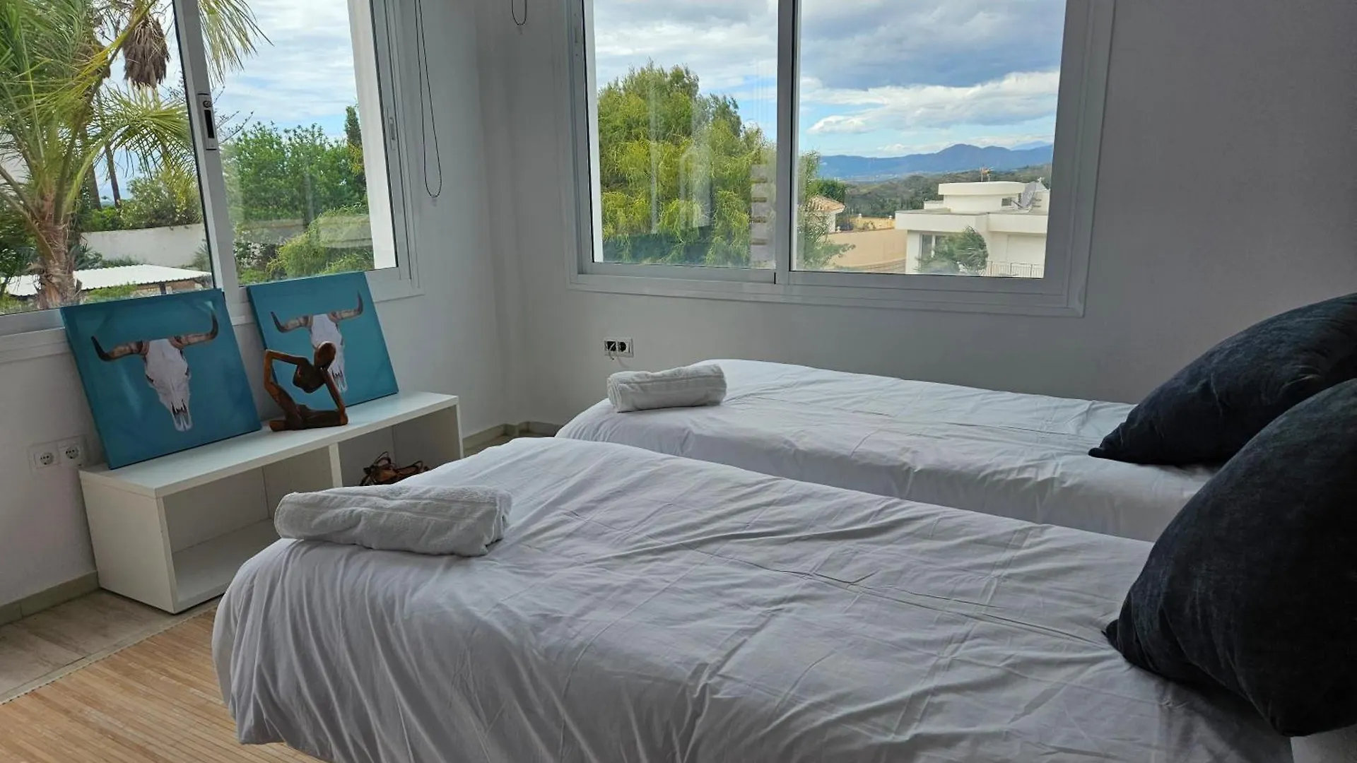 Studio Buenavista - 5 Minute Drive To The Beach - Stunning Sunset Benalmadena Apartment